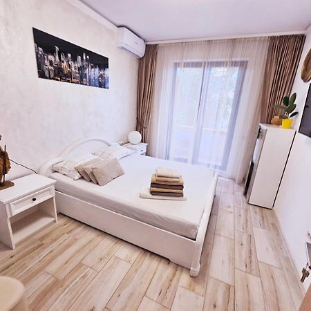 Andrew'S Apartment Central Mamaia Exterior foto
