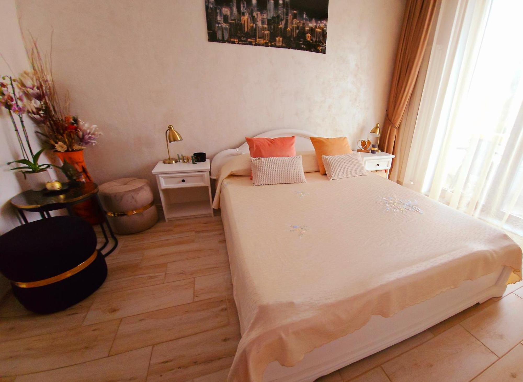 Andrew'S Apartment Central Mamaia Exterior foto